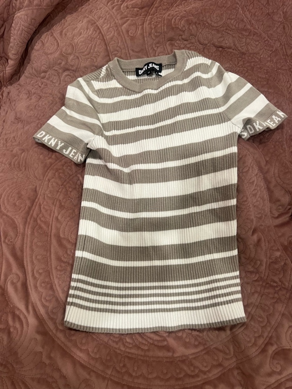 Dkny White and Taupe Striped Ribbed Short Sleeve Top